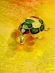 4.5”CM GOLD TONE BLACK ENAMEL & CRYSTALS TURTLE BROOCH