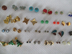 100 Pierced Earrings Sets Vtg to Mod Wearable Unsigned.