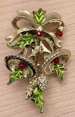Gerry’s Christmas Bells Brooch Gold Tone Enamel Holly Rhinestone Vintage