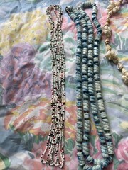 Lot Of 3 Vintage Necklaces Seed Bead, Shells, Blue White Cream 1940-80’s
