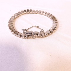 B David Vintage Crystal Tennis Bracelet Baguette Silver Tone Safety Chain 7in