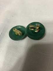 Vintage Green Molded Rubber Tension Clip Earrings 1930’s To 1940’s 1” Across