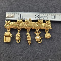 Vintage Gold Tone Cat Brooch Multiple Cats Dangle Charms Signed Danecraft