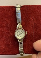 Vintage Benrus Women’s Watch Diamond AccentsStretch Windup RUNS 2490 550 Ladies