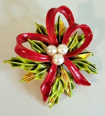 Vintage ART Arthur Pepper Holiday Brooch Spray Greens Fx.Pearls Red Enamel Bow
