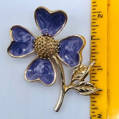 AAi Vintage Floral Brooch 2 inch Purple Gold Toned