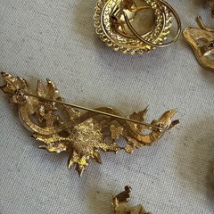 Vintage Style Jewelry Lot Gold Tone Brooch Earrings Charms Watch Mixed