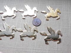 Vintage NOS lot of 6 Pegasus quality gold tone 1 3/4″ pendants for necklaces MSC