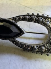 Vintage Filigree Brooch Earring Set Black Stone Bow Look Silver Tone