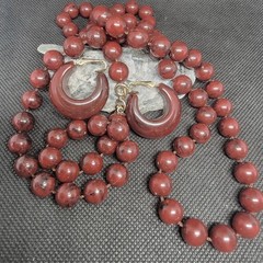 Vintage Sarah Coventry Necklace Clip On Earrings Set Red Lucite Beaded