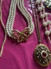 Lot Of Vintage Jewelry Mix Brooches Necklaces Bracelet Earrings Ring