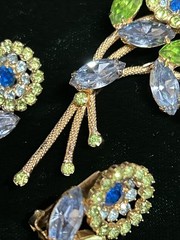 Vtg WEISS Signed Rhinestone Brooch Earrings Set Blue Green Floral Demi Parure