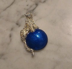 Amazing Vintage Napier Brooch Silvertone Leopard on Blue/Earth/Ball Crystals