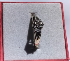 Vintage Prouds 9K Yellow & White Gold Ring w/ 3x Diamonds Size P (17.75 mm) 1.8g
