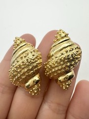 Vintage Gold Toned Seashell Clip-On Earrings