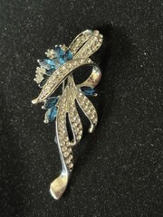 2.5 In Silver Toned Brooch With Blue And Clear Rhinestones (103)
