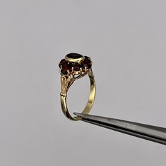 Vintage 18K Yellow Gold Oval Pear & Round Mozambique Garnet Cluster Ring Size 6