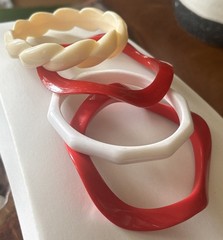Vintage Red & White Plastic Bangle Bracelets Lot of 4 Assorted Shapes 80’s Retro