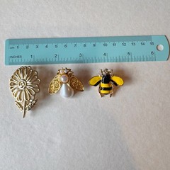 Vintage Bee & Daisy Brooch Lot 8pc JJ AJC Rhinestone Enamel Figural Gold