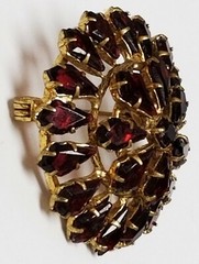 Gorgeous Vintage Almandine Garnet Layered Domed Gold Plated Pin Brooch 1 1/4″