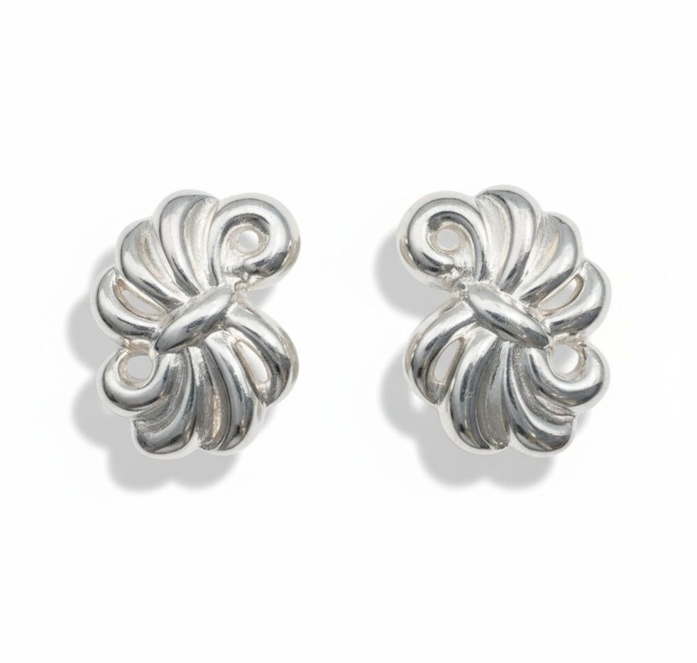 Vintage Clip-On Earrings Silver Tone Swirl Design Elegant Accessory Womens Jewel