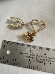 set of 3 vintage brooch Faux Pearl Rhinestone Gold Tone Metal MX3