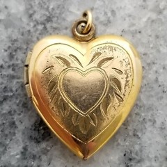 Vintage Heart Shaped Locket, 7/8 Inch Tall, Yellow Gold Filled, Well Loved, Pho