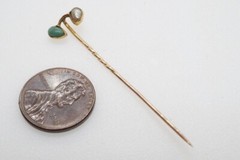 ANTIQUE GEORGIAN 15K GOLD TURQUOISE & PEARL JOINED HEARTS STICKPIN c1800