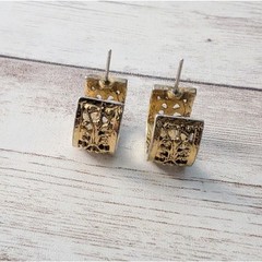 Vintage Earrings for Pierced Ears Ornate Hoops 5/8″