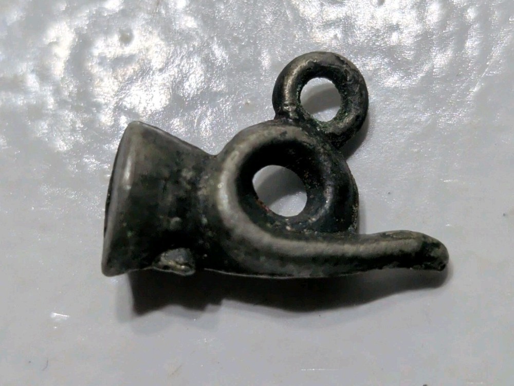 ✨VINTAGE✨ 1900’s Tiny Horn Charm French Horn Pendant / Charm