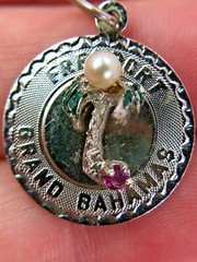 Vintage Sterling Silver Faux Pearl Freeport Grand Bahamas Pendant 2.5 Grams