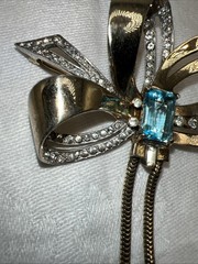 VTG Mazer Sterling Vermeil Aqua Rhinestone Ribbon Bow Dangle Brooch Pin