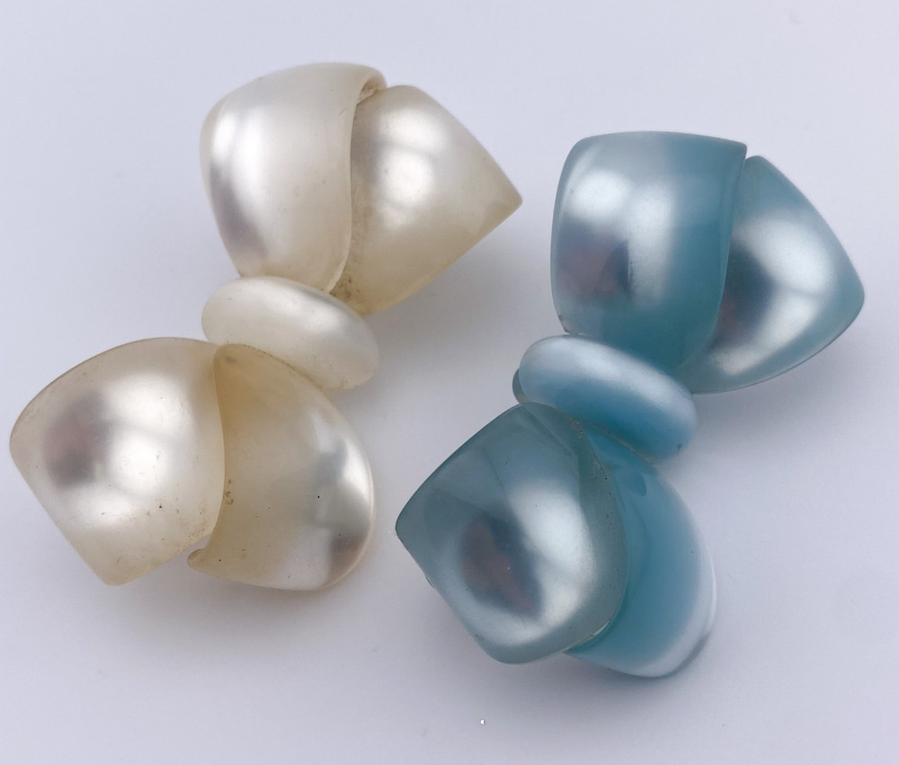 Moonglow Pastel Blue And White Lucite Bow Ribbon Twist Brooches Set Of 2