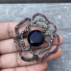 Vintage Violet & Dark Grey Rose Shaped Rhinestone Brooch Pin Purple Silver Tone