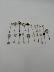 Set Of 20 assorted antique and vintage stick pins