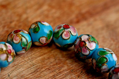 Cloisonne Filigree Stretch Bracelet 9mm Beads Sky Blue Pink Flowers 7″ Vintage