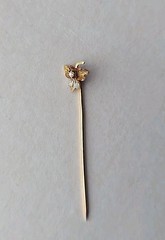 Tri Color 10k Gold Grape Leaf Stick Pin With Seed Pearl