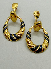 Vintage Monet Door Knocker High Polish Gold Tone Blue Enamel Clip On 1.50″