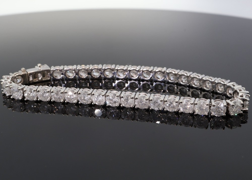 13.69ct Diamond Set 14k White Gold Tennis Bracelet 18cm Long Val $19540