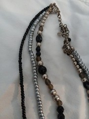 21 Pc jewelry lot Womens Fashion Necklaces Rings Bracelets Earrings Brooches