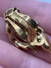 Vintage Rare Signed JOMAZ Gold Plated Diamond Rhinestone Clip Earrings LEAF des