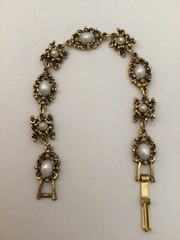 Victorian Style Enhanced Faux Pearl 8″ Jewelry Bracelet Antique Gold Tone