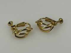 Napier Vintage Triple Hoop Clip On Earrings Gold Tone Approx 1/2″ Wide Screw