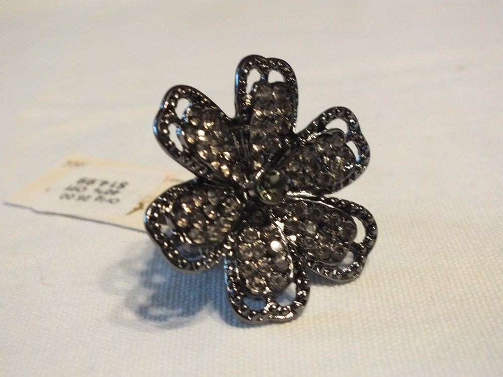 Dark Silver Tone Cocktail Ring Stretch Chunky Sparkling Smoky Rhinestones Org Tg