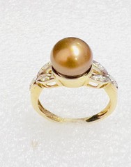 Vintage 14K Yellow Gold 9mm Cultured Pearl &.05 Tcw. Diamond Ladies Ring Sz 6