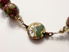 Beautiful Vintage 17″ Cloisonné Floral Bead Necklace
