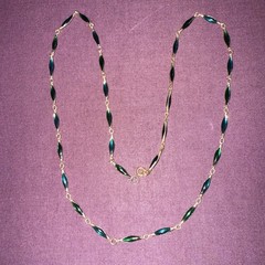 1970’s 26 in gold and green compound filled metal link chain necklace, unsigned