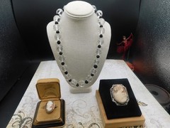 Antique jewelry lot Art Deco beads Deco Beautiful Cameo pin & ring