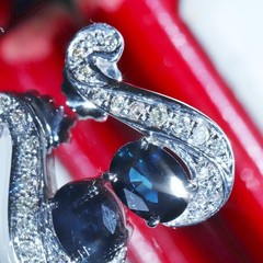 18k white gold 2.69ct natural, treated sapphire natural diamond earrings 5.78gr