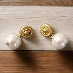 Vintage Gold Tone Pearl Earrings Beautiful See Pics Beautiful 😍 K77